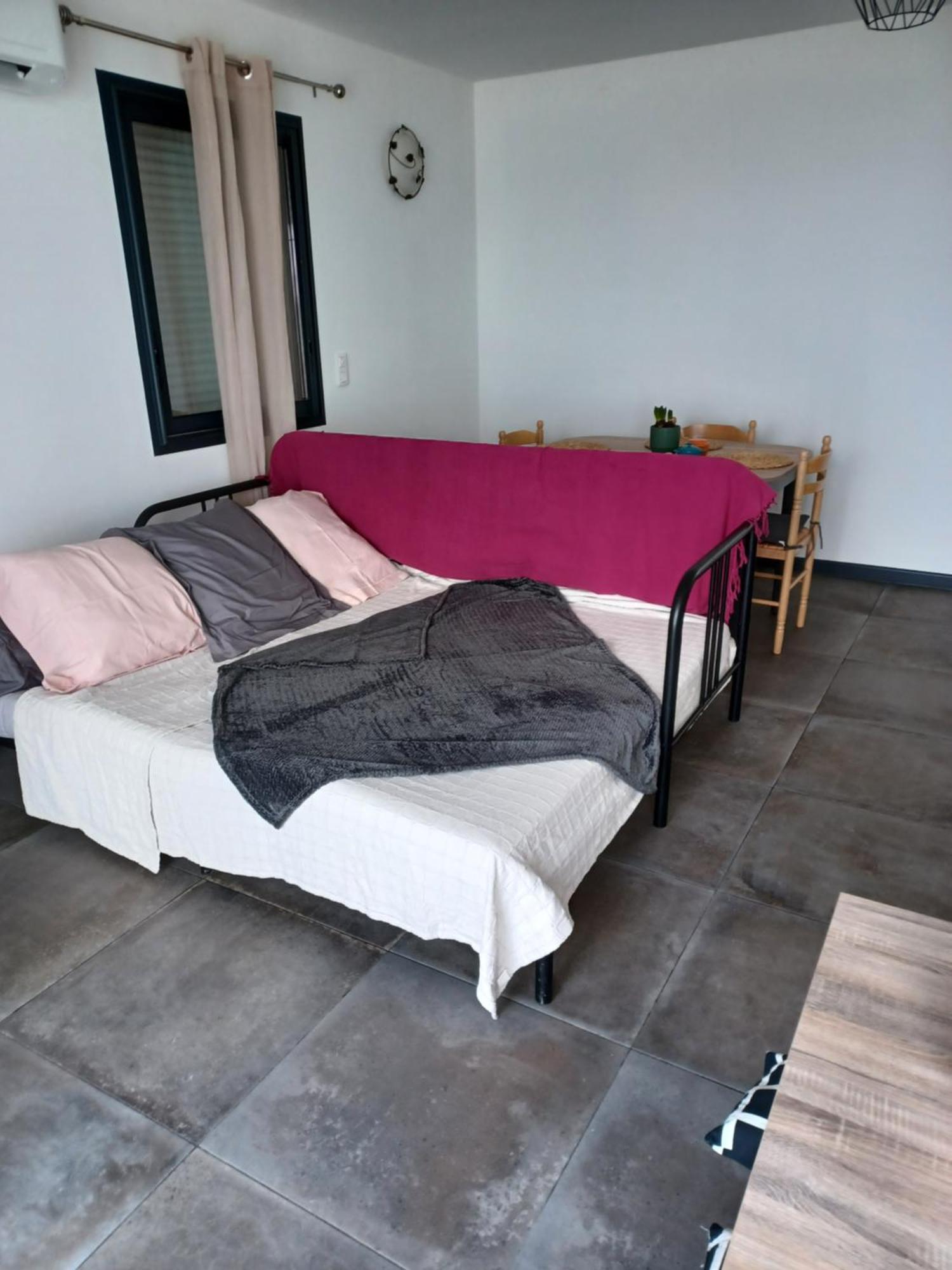 Le Rendez Vous De L'ete Apartment *