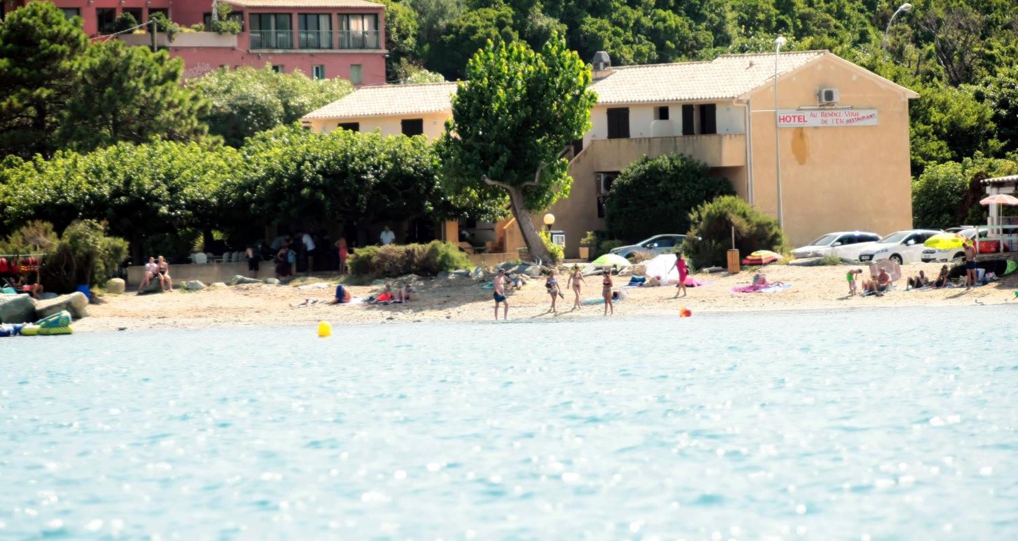 Le Rendez Vous De L'ete Apartment *